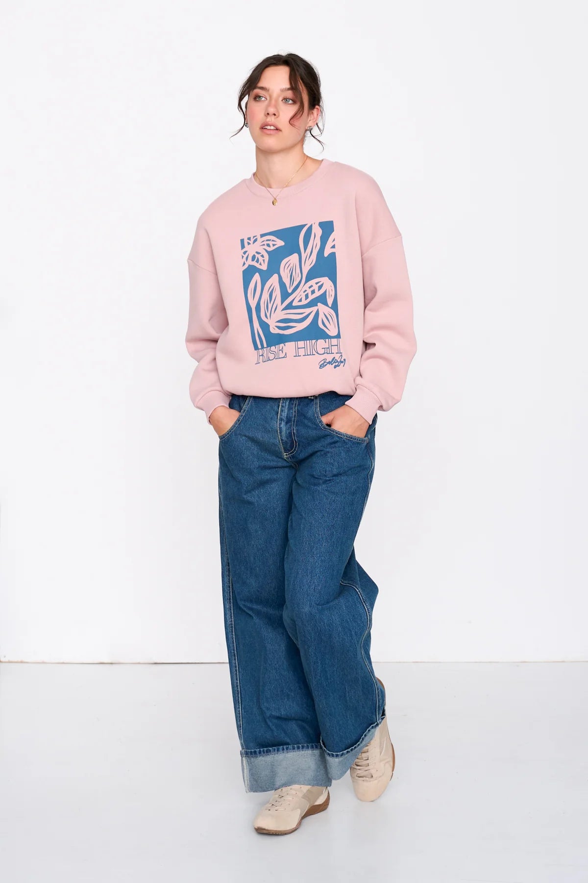 24 Colours Rose Crewneck FN