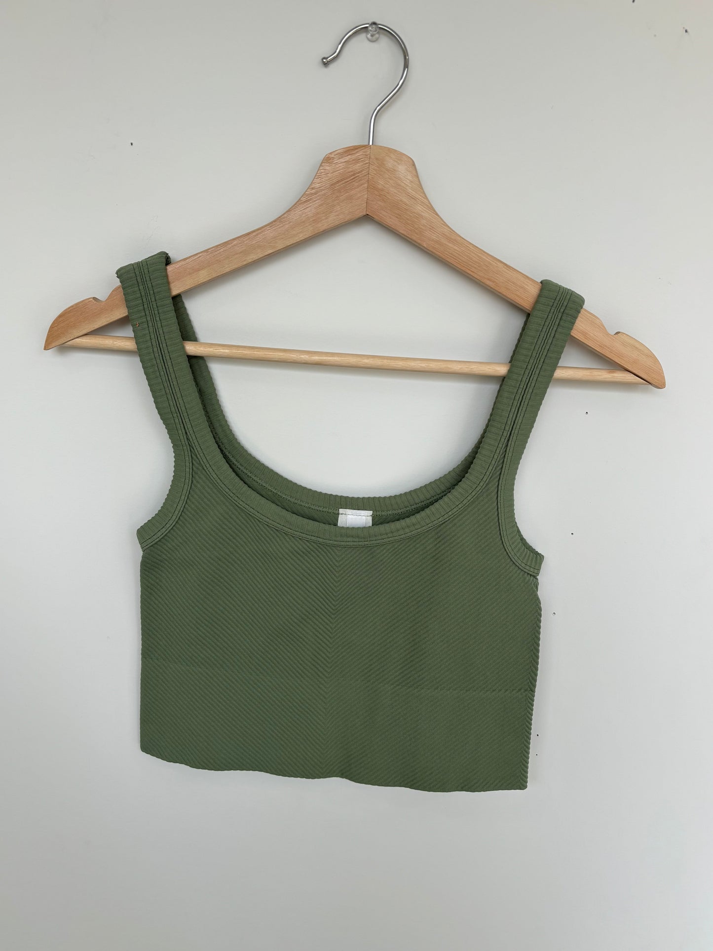 Nikibiki Chevron Ribbed Crop Top - SP24