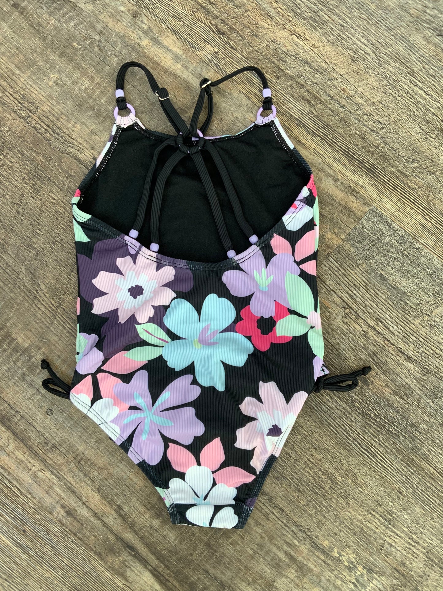 Mandarine & Co. Black Retro Flower