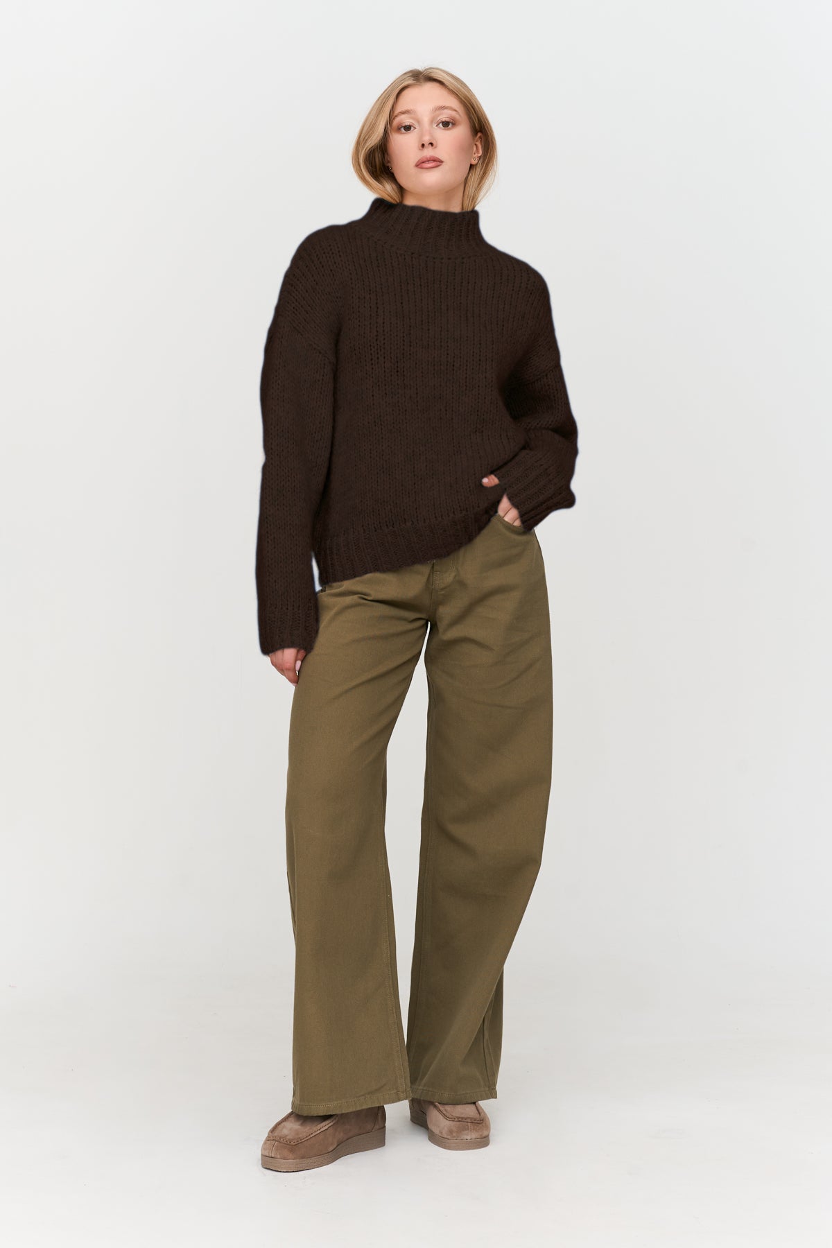 24 Colours Brown Knitted Sweater 02-08