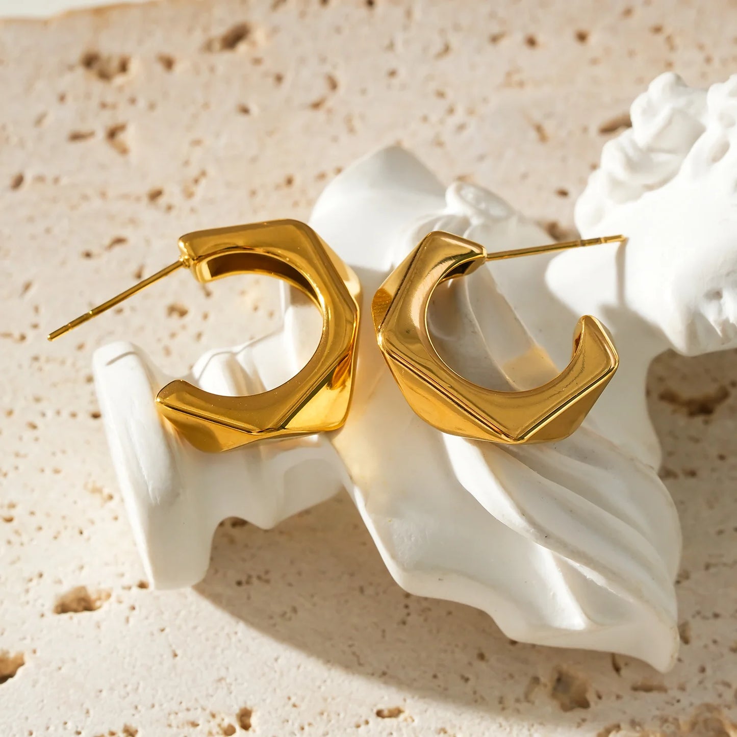 Hackney Perido Earring