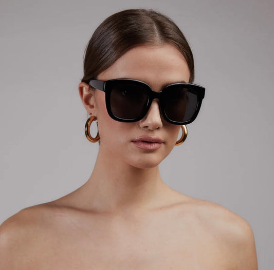 Shady Lady Sophie Black Sunglasses - SP24