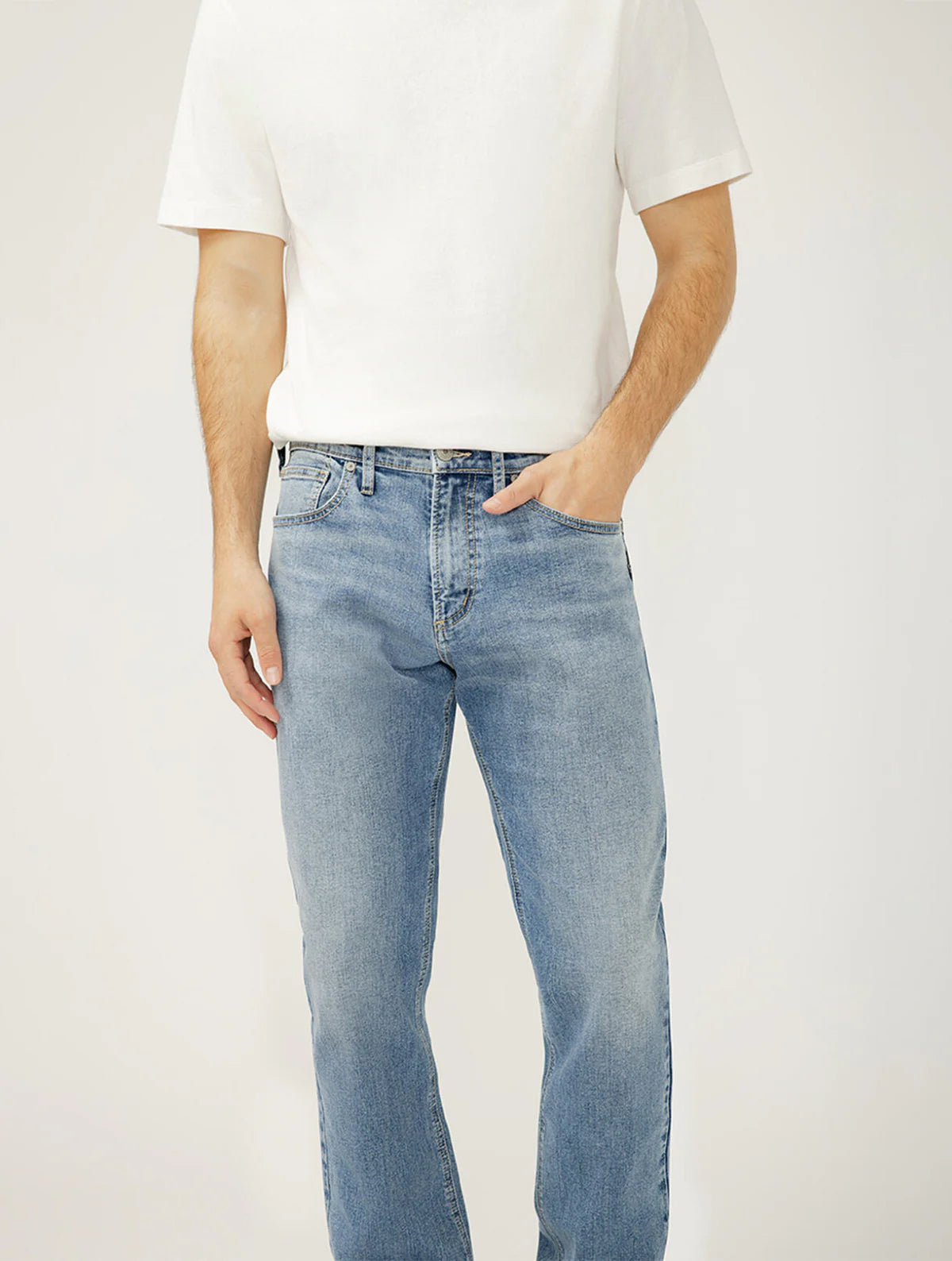 Silver Jeans MACHRAY Athletic Fit Straight Leg SP