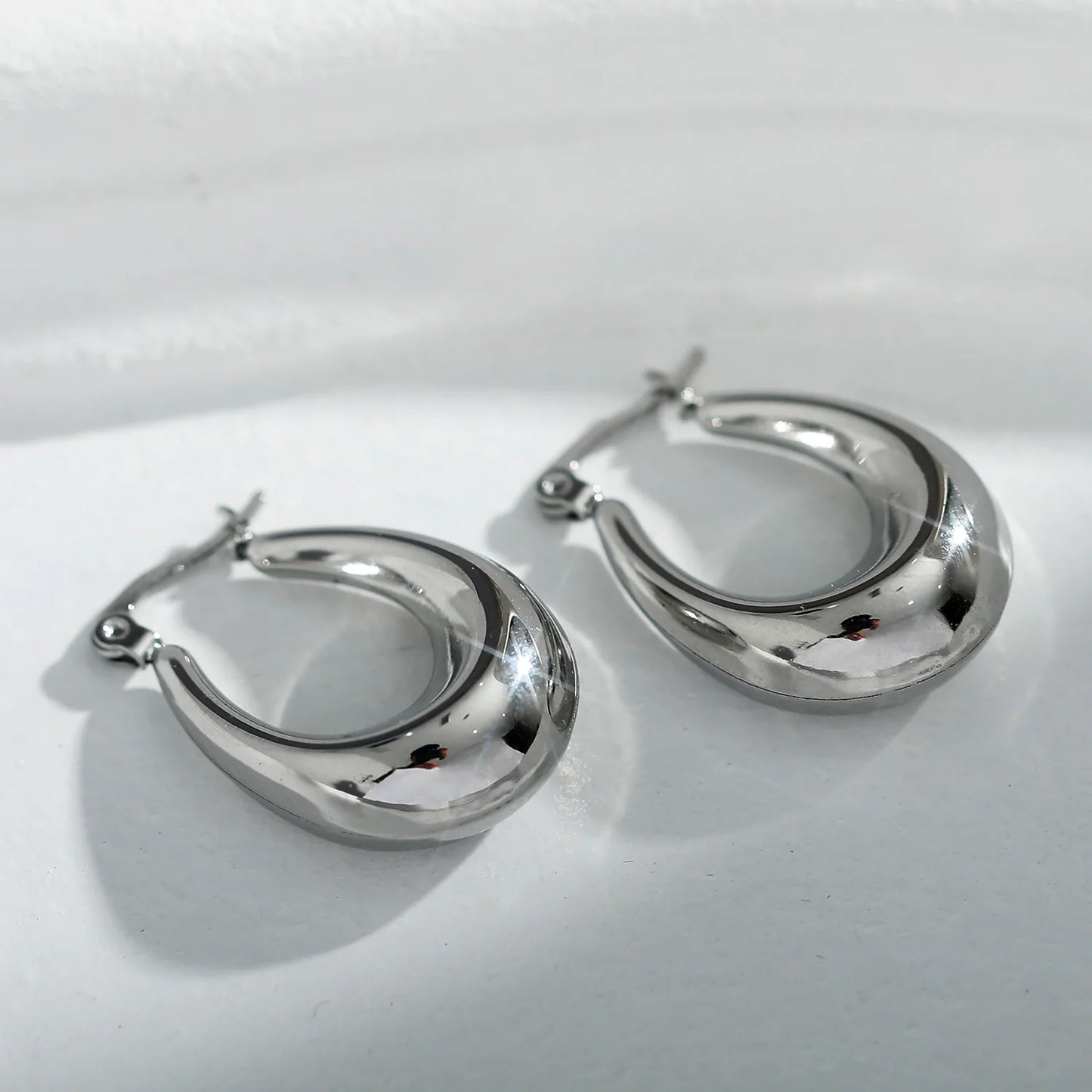 Hackney Ariana Hoop Earring
