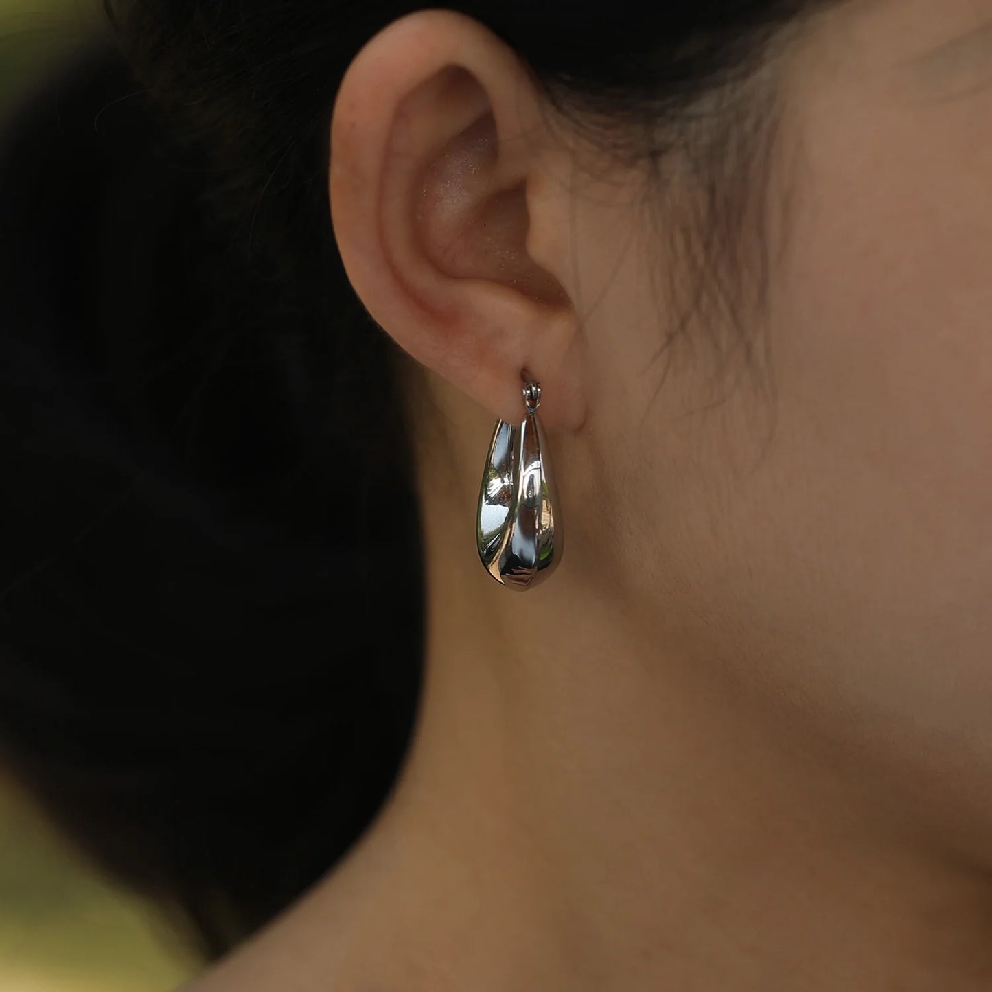 Hackney Ariana Hoop Earring